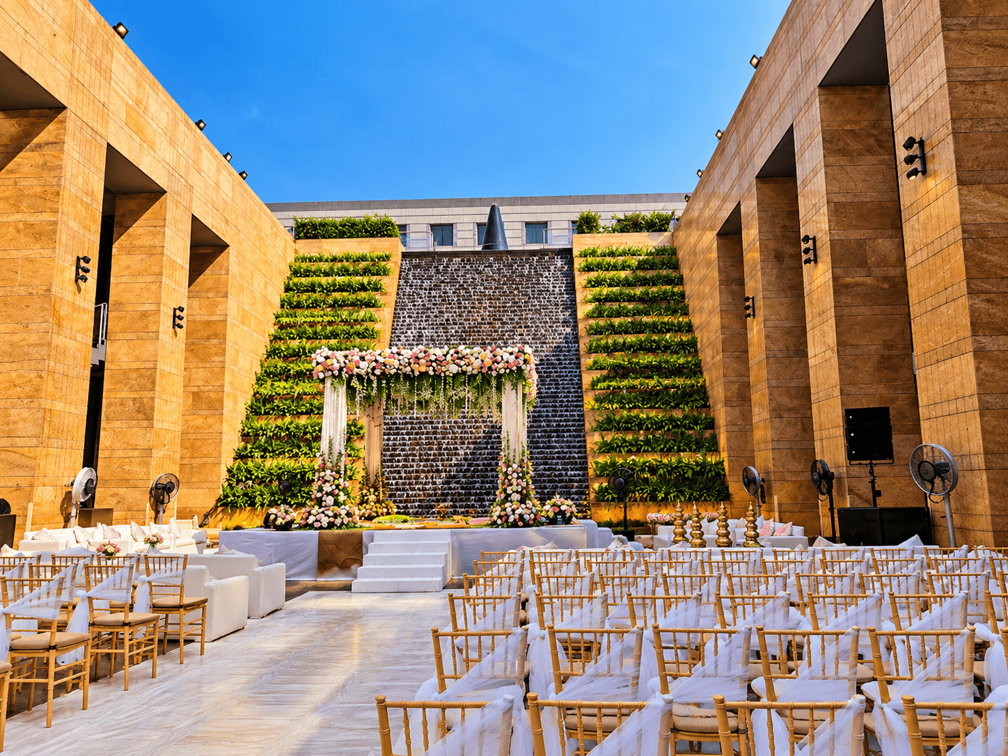 Grand Lawns at Grand Hyatt Mumbai Hotel & Residences