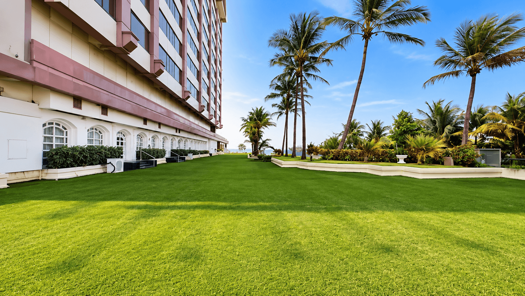 Palm Garden at Taj Lands End, Mumbai