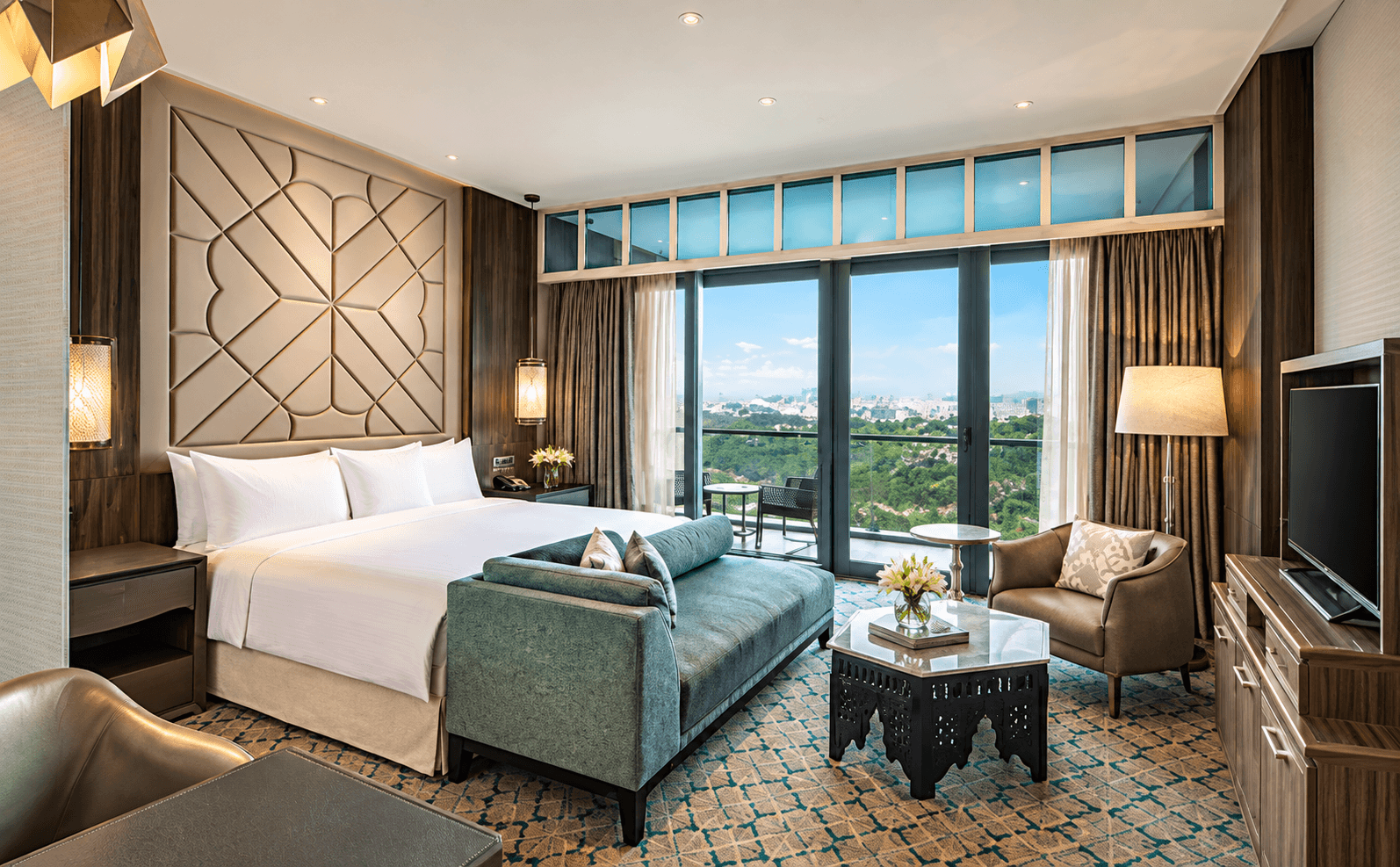 Executive Club Exclusive at ITC Kohenur