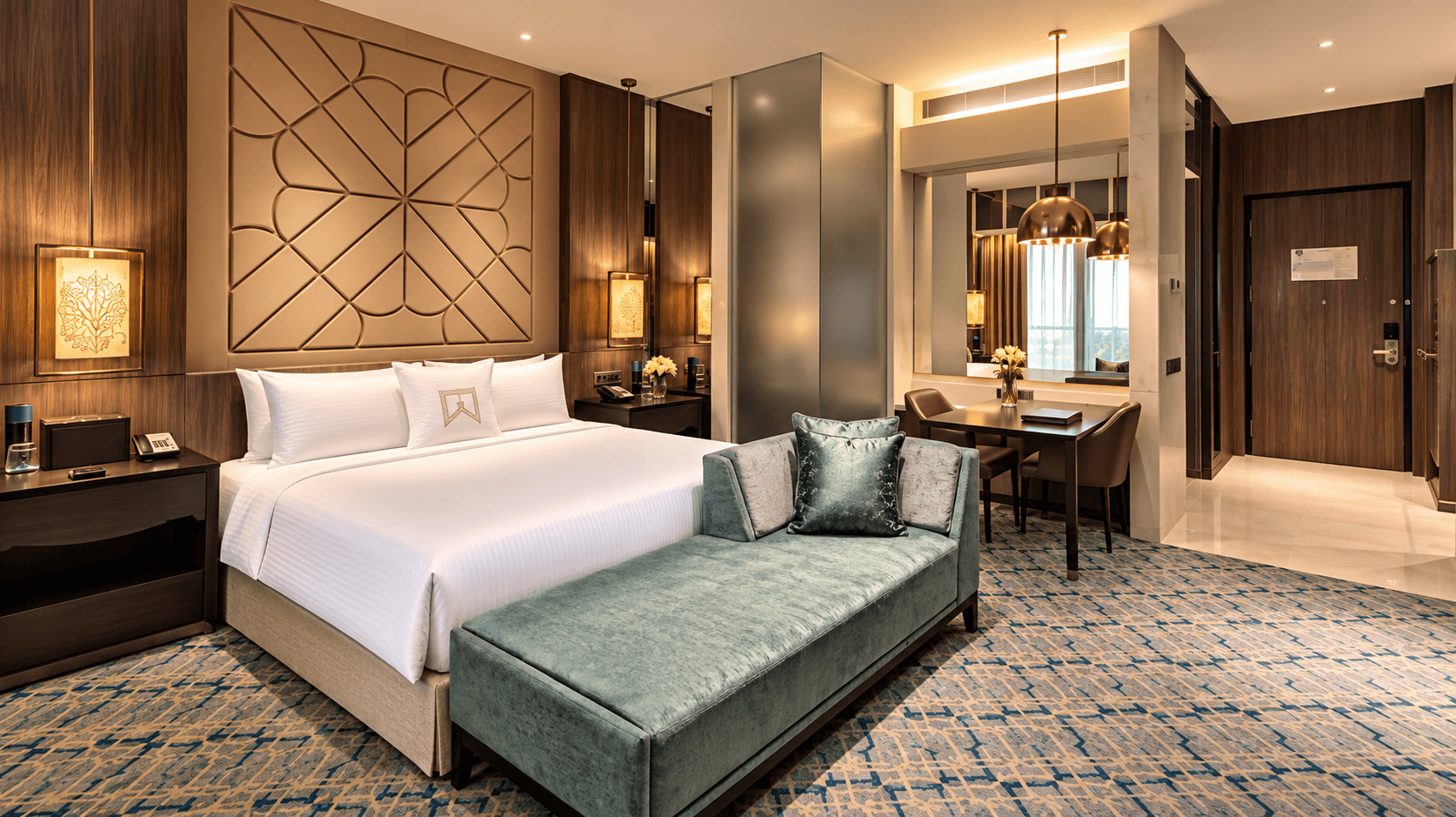 Executive Club at ITC Kohenur