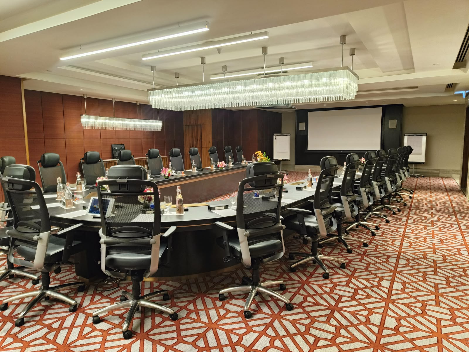 ITC Kohenur 6