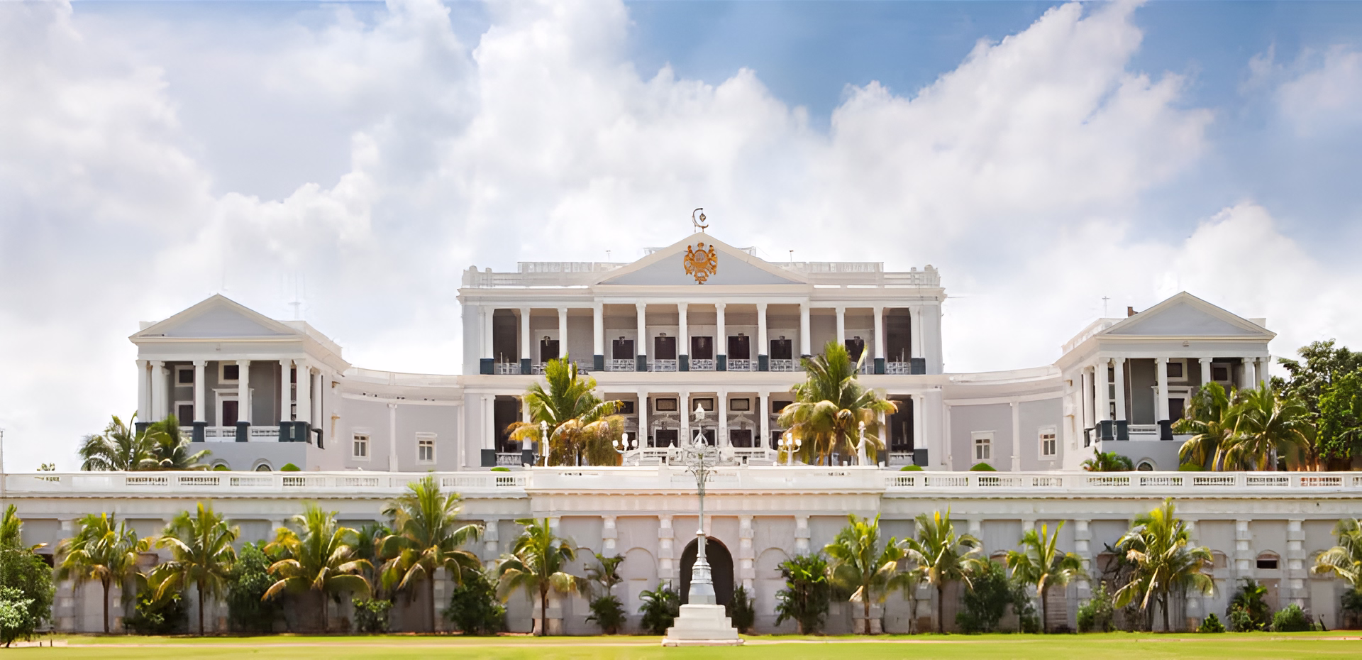 Taj Falaknuma Palace 2