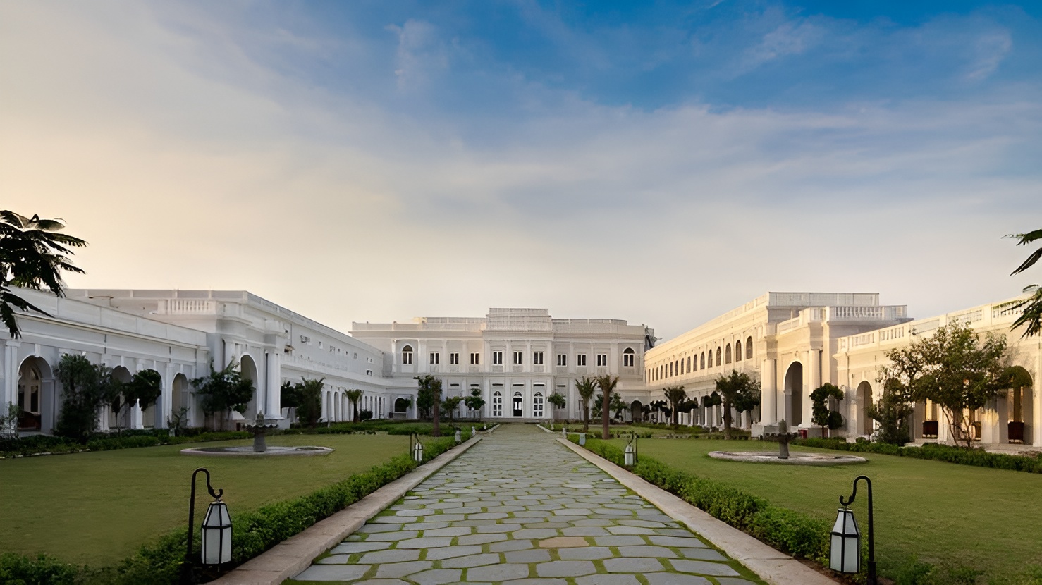 Taj Falaknuma Palace 4